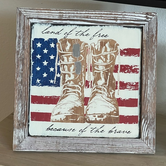 🇺🇸 Handmade Rustic Brown and Red, White & Blue, Military Tribute Wall Art - Picture 6 of 6